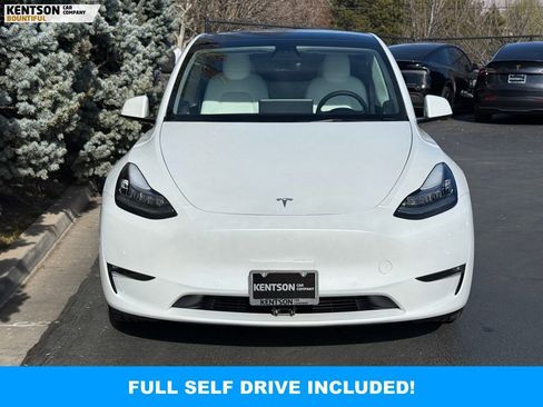Used 2022 Tesla Model Y Long Range image 2