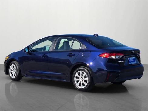 Used 2023 Toyota Corolla LE image 4