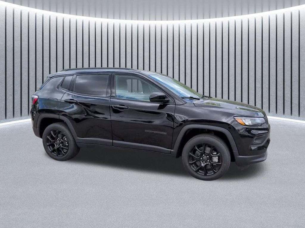 New 2026 Jeep Compass Latitude AWD/4WD image 4