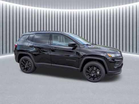 New 2026 Jeep Compass Latitude AWD/4WD image 4