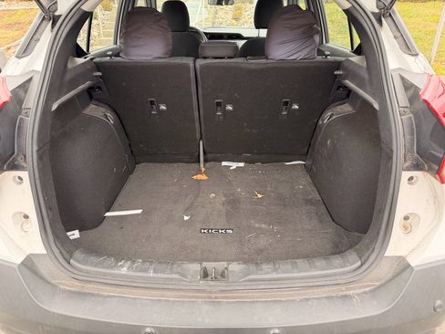 Certified 2020 Nissan Kicks S image 9