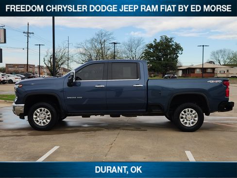 Used 2024 Chevrolet Silverado 3500 LTZ w/ LTZ Convenience Package image 3