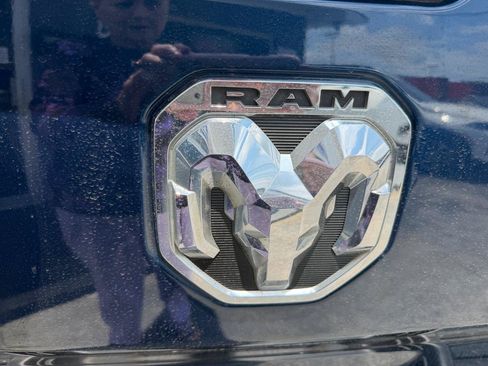 Used 2022 RAM 2500 Tradesman w/ Chrome Appearance Group RWD image 2