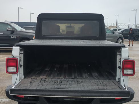 Used 2020 Jeep Gladiator Sport w/ Quick Order Package 24S image 14