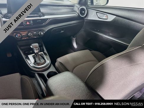 Used 2023 Kia Forte LXS image 21