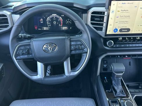 Used 2025 Toyota Tundra Limited AWD/4WD image 16
