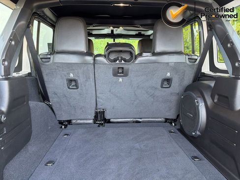 Used 2022 Jeep Wrangler Unlimited Rubicon w/ LED Lighting Group AWD/4WD image 25
