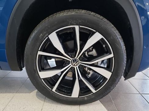 New 2026 Volkswagen Atlas Cross Sport SEL Premium R-Line AWD/4WD image 12