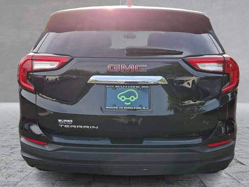Certified 2024 GMC Terrain SLE FWD image 6