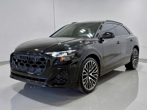 Used 2025 Audi SQ8 Premium Plus w/ 23" Wheel Package AWD/4WD image 3