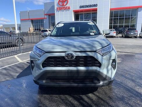 Used 2021 Toyota RAV4 XLE w/ Convenience Package image 3