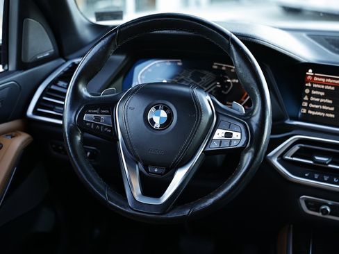 Used 2021 BMW X5 xDrive40i w/ Executive Package image 27