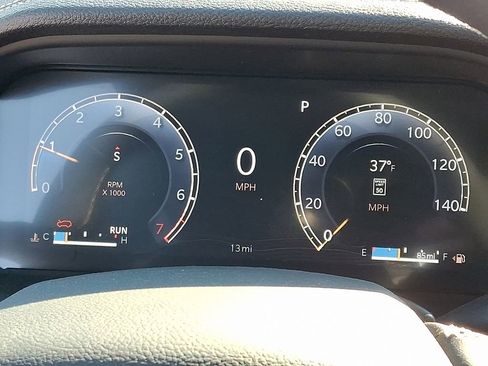 New 2026 Jeep Grand Cherokee Altitude AWD/4WD image 18