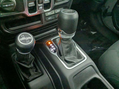 Used 2021 Jeep Gladiator Sport AWD/4WD image 24