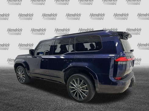 Used 2024 Lexus GX 550 w/ Accessory Package (Z1) AWD/4WD image 8