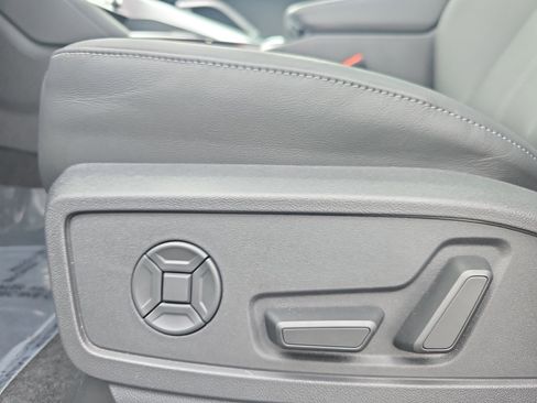 New 2025 Audi Q5 Premium Plus image 27