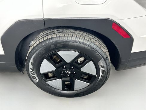 Used 2025 Hyundai Santa Fe SEL image 11