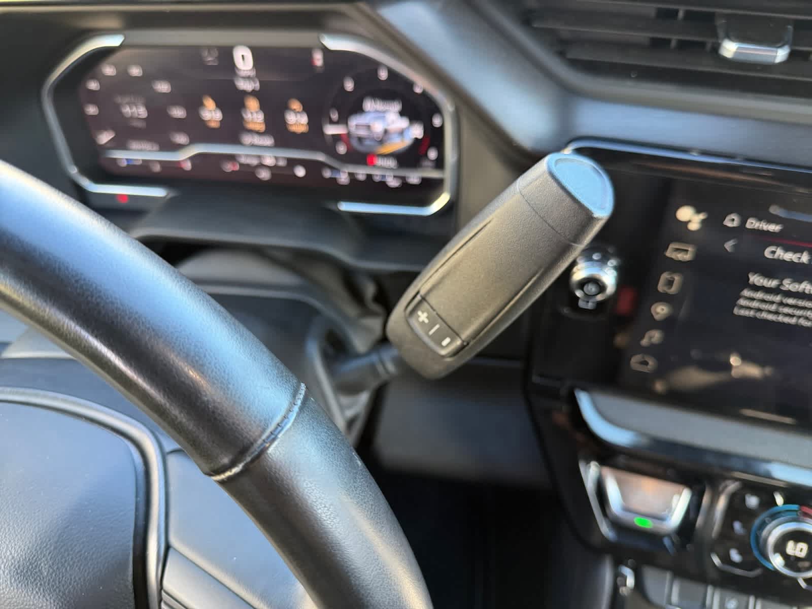 Used 2024 GMC Sierra 2500 AT4 w/ Technology Package AWD/4WD image 19