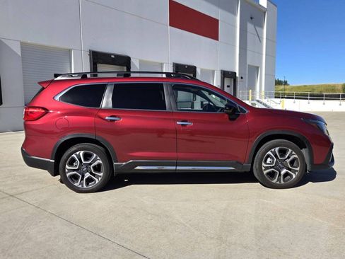Used 2024 Subaru Ascent Touring AWD/4WD image 4