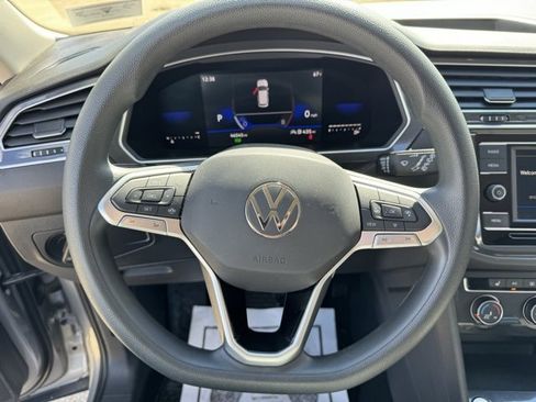Used 2022 Volkswagen Tiguan S image 19