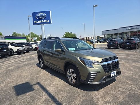 Certified 2025 Subaru Ascent Premium AWD/4WD image 2