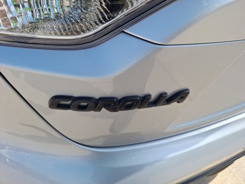 Used 2025 Toyota Corolla SE FWD image 14