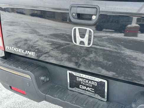 Used 2019 Honda Ridgeline Black Edition image 13