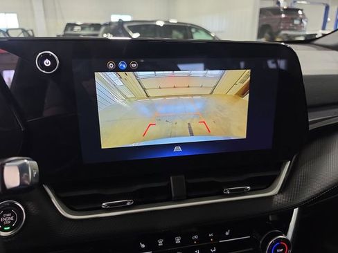 Used 2026 Chevrolet Equinox LT AWD/4WD image 14