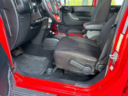 Used 2017 Jeep Wrangler Unlimited Sport AWD/4WD image 9