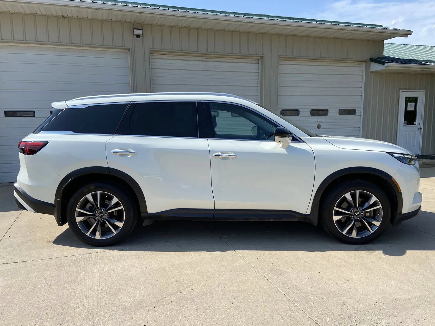 Used 2023 INFINITI QX60 Luxe AWD/4WD image 7