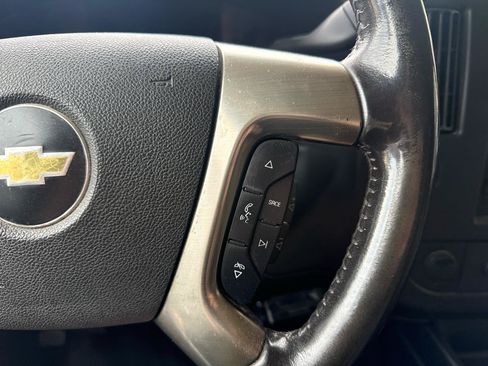 Used 2018 Chevrolet Express 3500 w/ Power Convenience Package RWD image 13