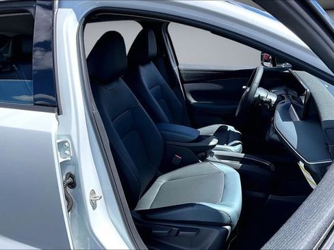 New 2026 Nissan Leaf SV+ image 10