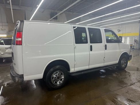 Used 2016 GMC Savana 2500 image 7
