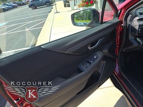 Used 2025 Subaru Outback Premium image 8