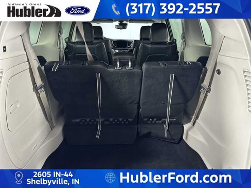 Used 2024 Chrysler Pacifica Limited FWD image 23