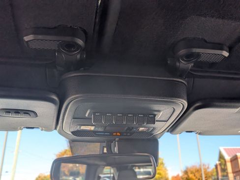 Used 2024 Ford Bronco Badlands image 26