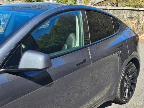 Used 2023 Tesla Model Y Long Range image 20