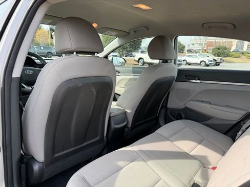 Used 2020 Hyundai Elantra SE w/ Cargo Package (C1) FWD image 27