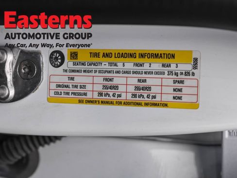 Used 2021 Tesla Model Y Long Range AWD/4WD image 28