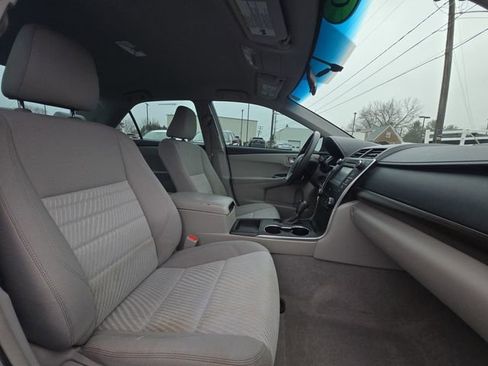 Used 2016 Toyota Camry LE image 14