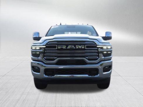 New 2025 RAM 2500 Laramie image 9