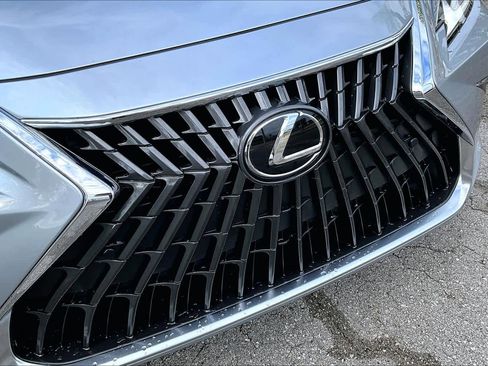 Used 2023 Lexus ES 350 w/ Premium Package image 29