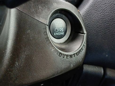 Used 2021 Jeep Renegade Limited AWD/4WD image 17
