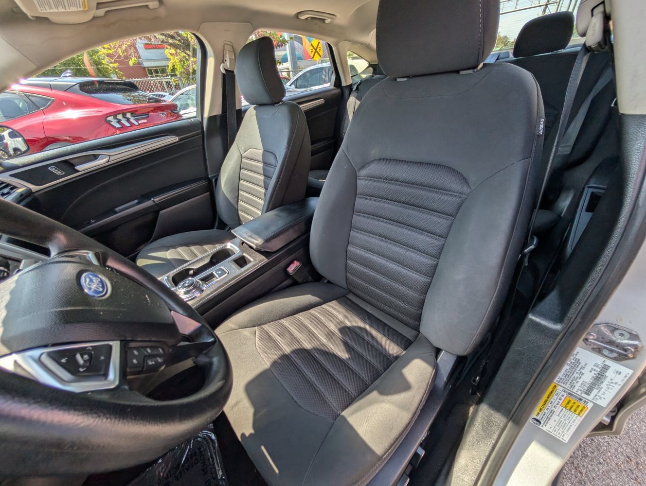 Used 2019 Ford Fusion SE AWD/4WD image 16