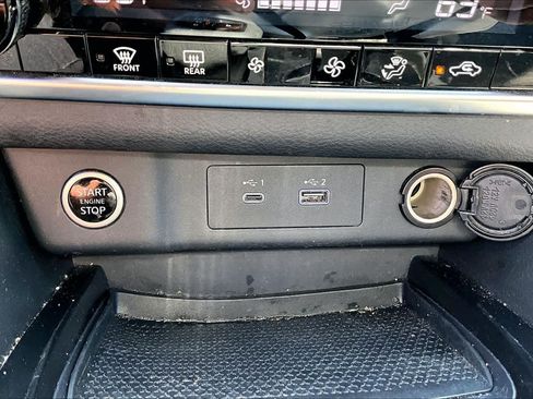 Certified 2023 Nissan Rogue SV FWD image 31