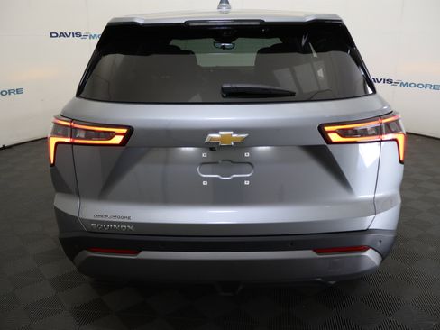 New 2026 Chevrolet Equinox LT w/ Safety and Technology Package FWD image 8