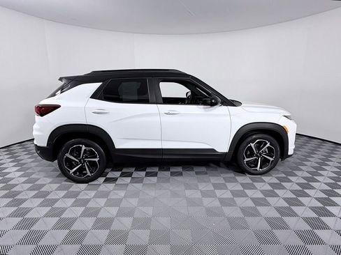 Used 2023 Chevrolet TrailBlazer RS w/ Sun and Liftgate Package image 8