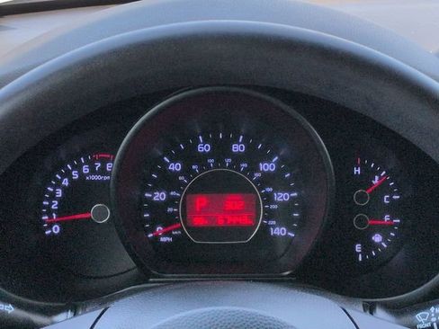 Used 2016 Kia Soul + FWD image 24