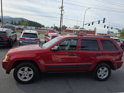 Used 2005 Jeep Grand Cherokee Laredo AWD/4WD image 18