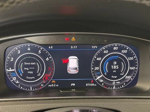 Used 2018 Volkswagen Golf R 4-Door AWD/4WD image 15